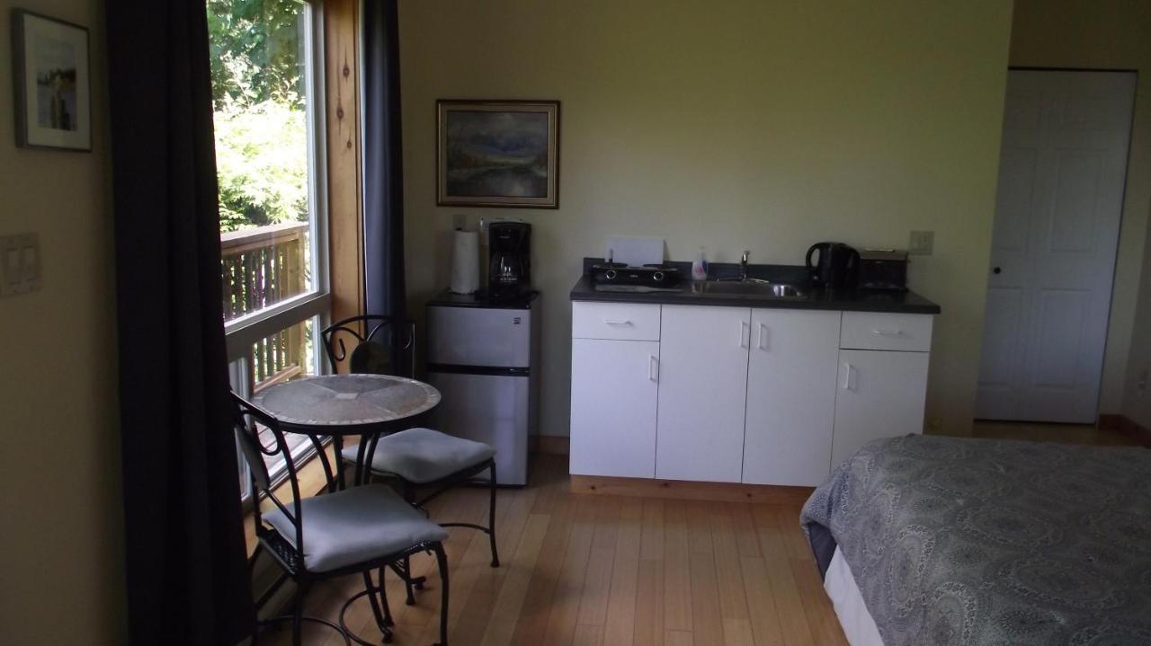 Halfmoon Bay Secret Cove Cottage Suites מראה חיצוני תמונה